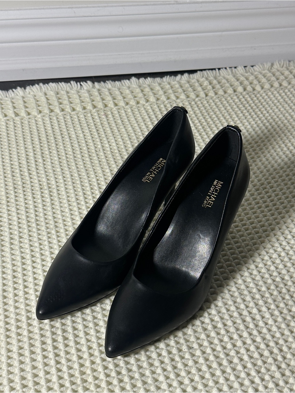 Michael Kors Black Leather Angie Pumps